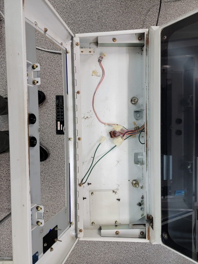 aero2panelinside.jpg