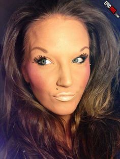 b652d852dfd032736a0765eafb5effa1--weird-eyebrows-makeup-eyebrows.jpg