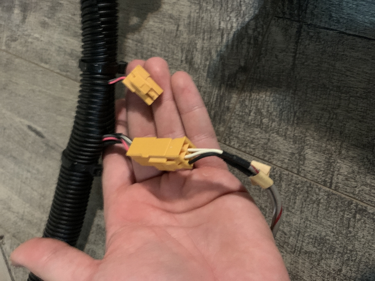 b9e65a02-0ba2-4049-byhjxj.jpg