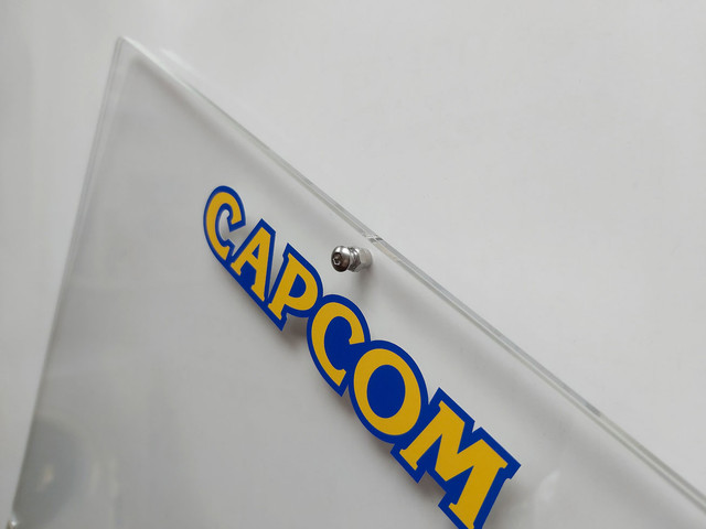 Capcom-Cute-Marquee-Holder-5.jpg