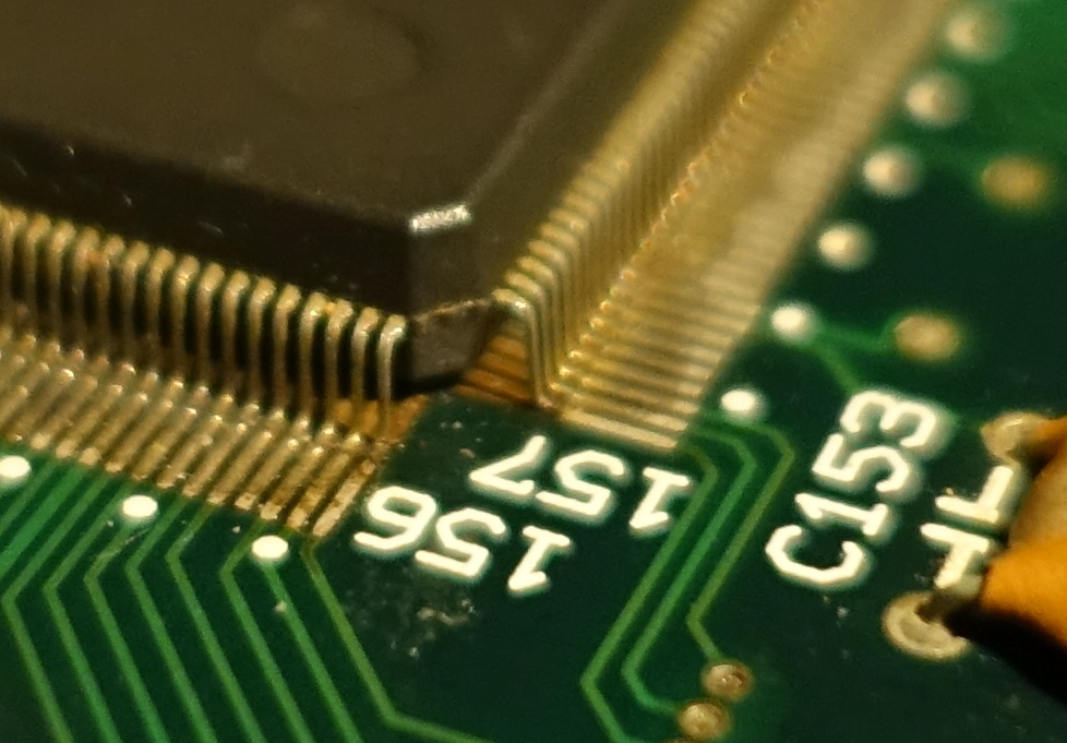 graphics_chip_zoom.jpg