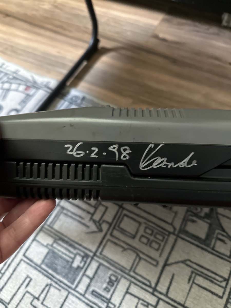 Signed CPS2 Marvel vs Capcom with reflashed Vampire Savior Signed CPS2 Marvel vs Capcom with reflashed Vampire Savior