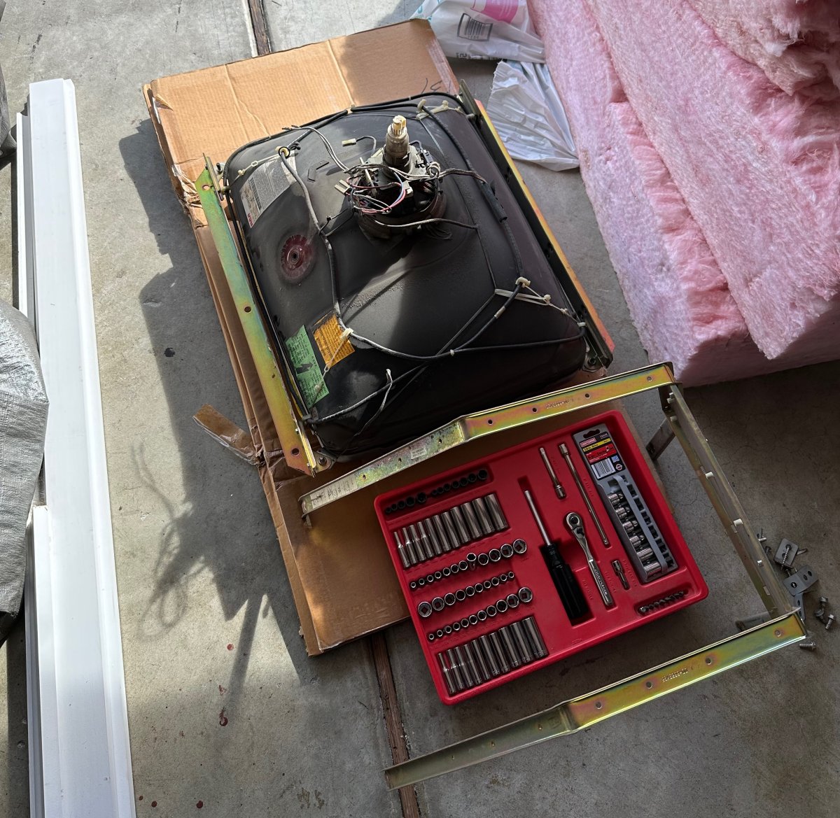 neo-geo-monitor-removed.jpeg
