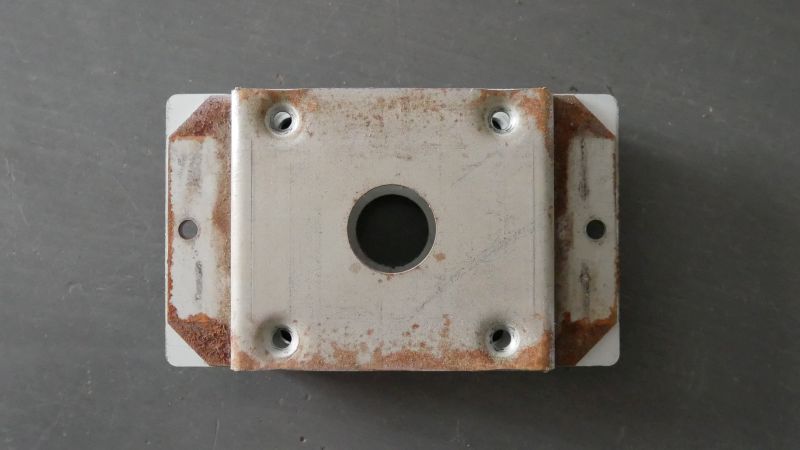 neo_ls-32_mounting_plate_1.jpg