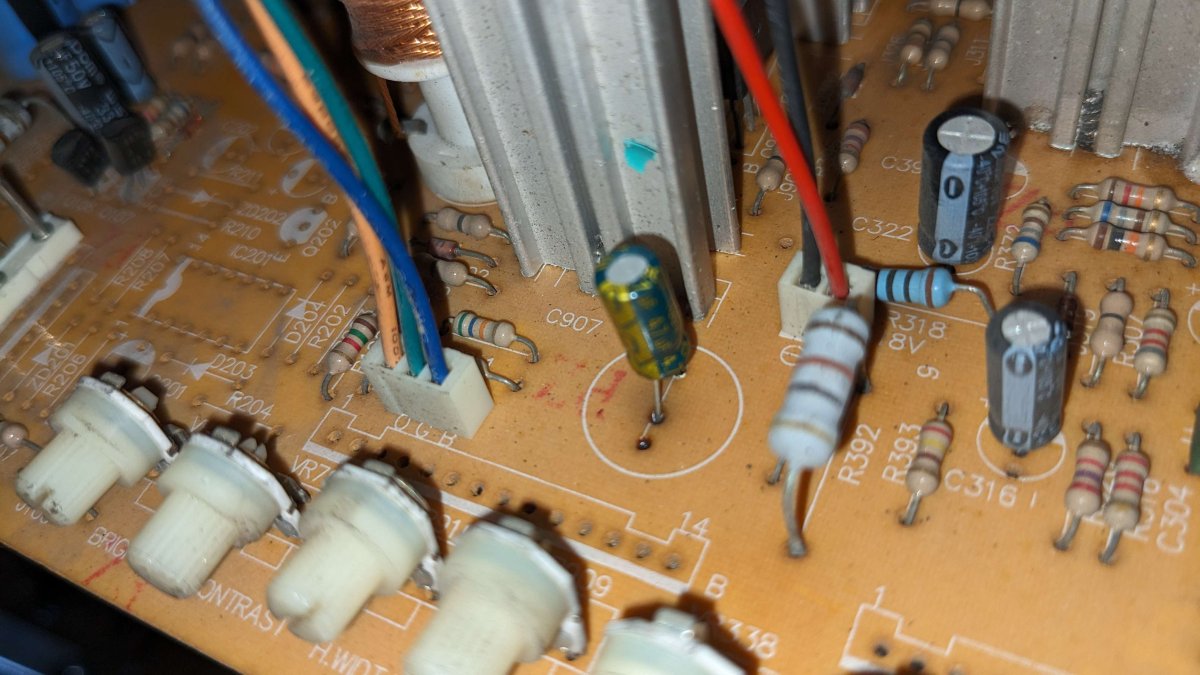 replaced capacitor.jpg