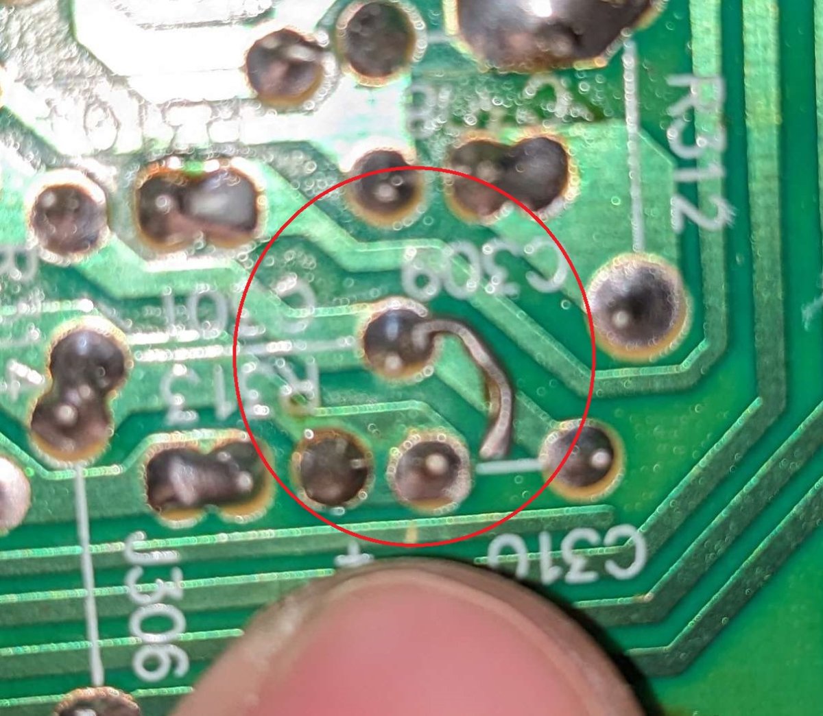 solder problem 2 cropped.jpg