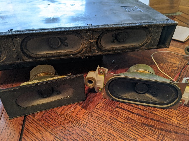 tosh_speaker_25.jpg