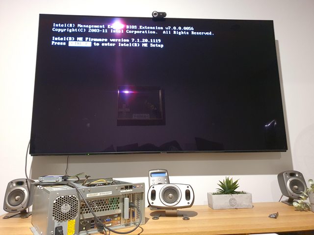 y73JP07l.jpg